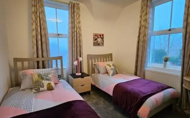 Llangollen Retreat With Stunning Views of the Castle