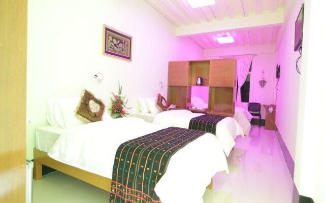 Deluxe Hotel