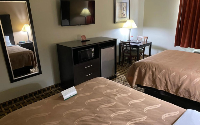 Quality Inn Morton at I-74
