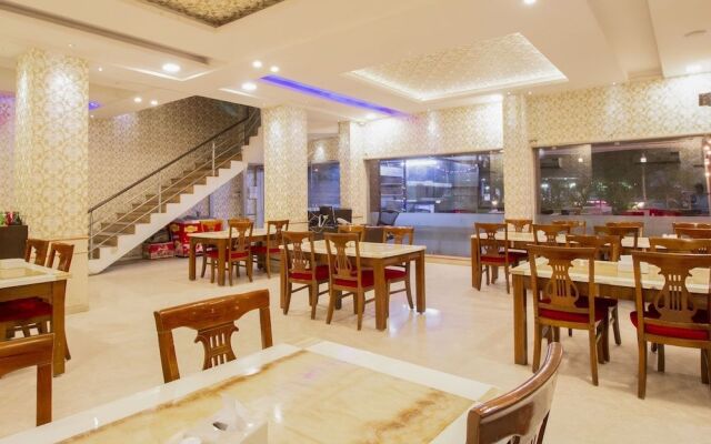 Capital O 40904 Hotel Satish Executive