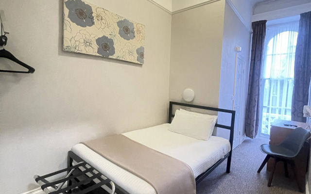 Lords Hotel