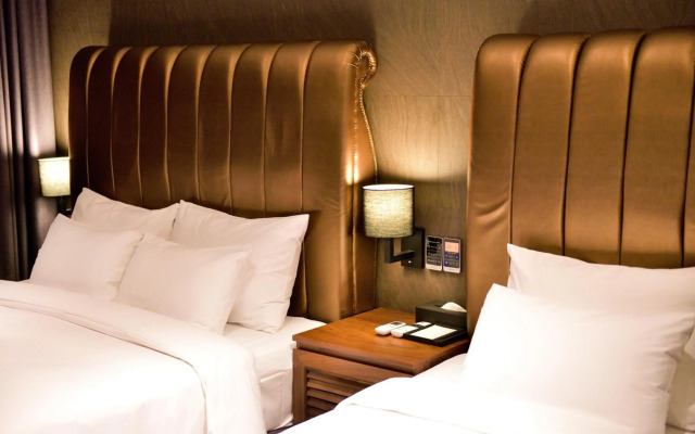Golden Business Hotel