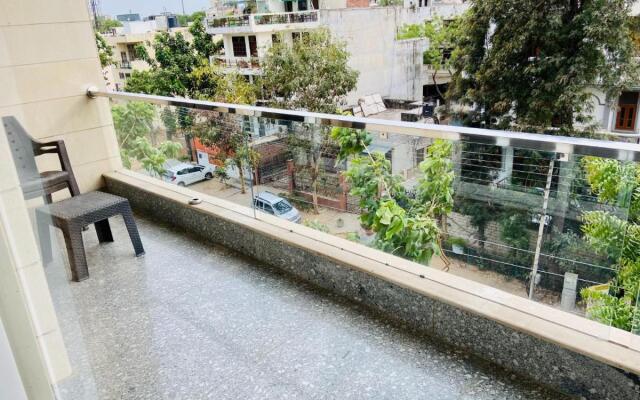 Bluo 1Bhk - Dlf Cybercity, Mg Road - Balcony, Lift