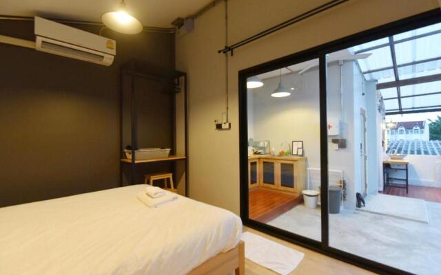 goodnight Chiang Mai Gate