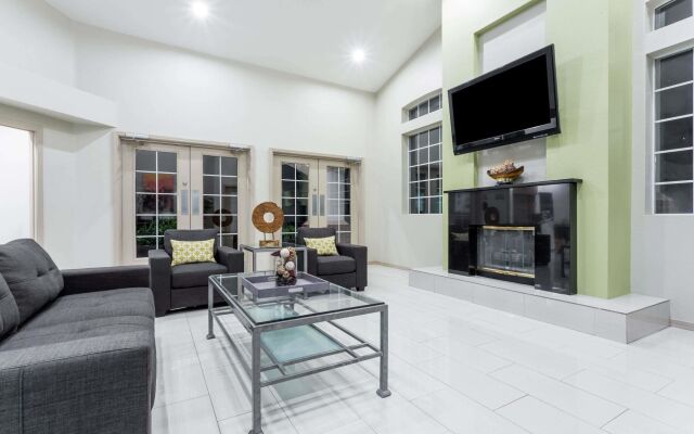 Metro Chandler Extended Stay