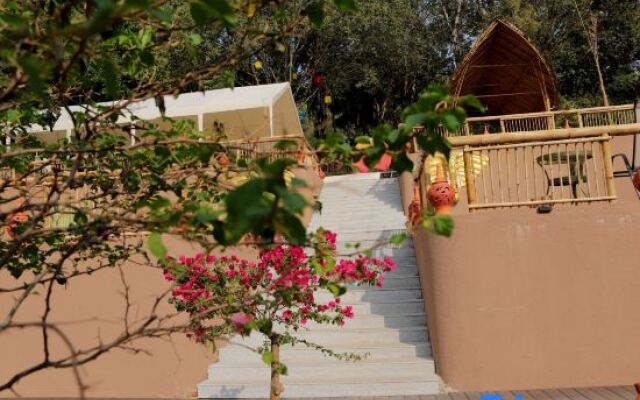 Yueting Hot Spring B&B