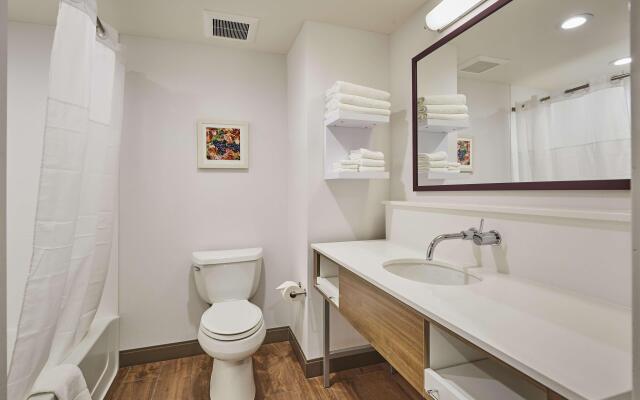 Hampton Inn & Suites Roseburg