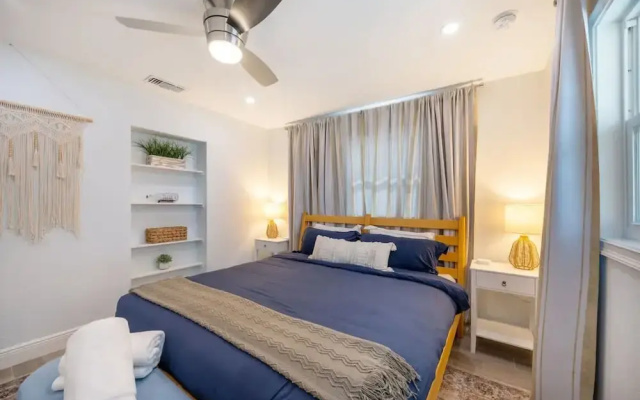 Fun Family-friendly Largo Home Heated Pool