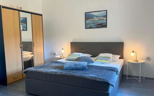 Apartments and Room Maro