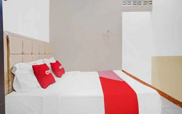 OYO 90648 Kusnan Guest House Syariah