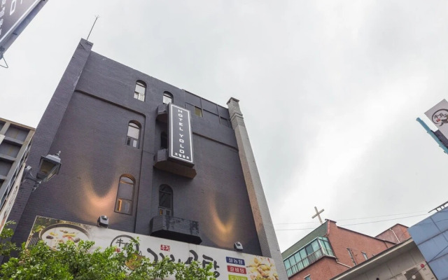 Hotel YOLO Yeongdeungpo