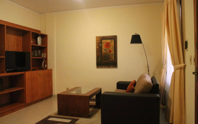 Le Moustier Suites
