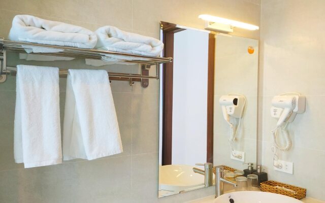 Amia Hotel