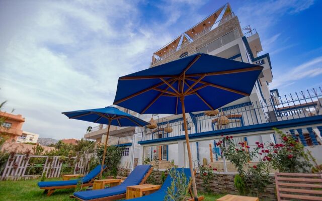 Blue Wave Lodge