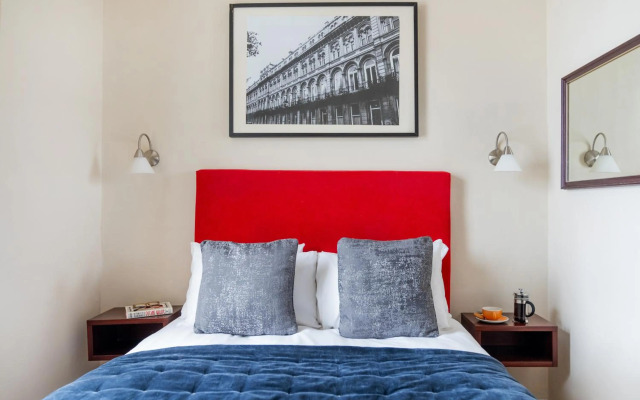 Clifton Hotel