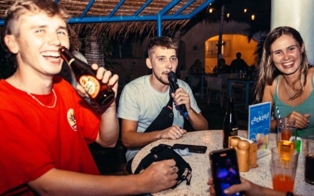 Mad Monkey Panglao