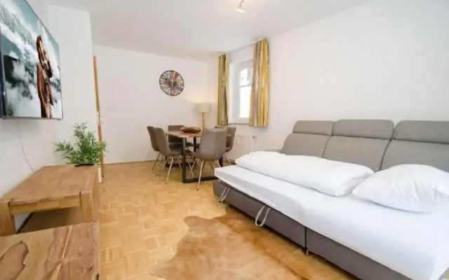 Apartment Summer & Winter Fun I