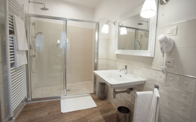 Magnifica Luxury Suites