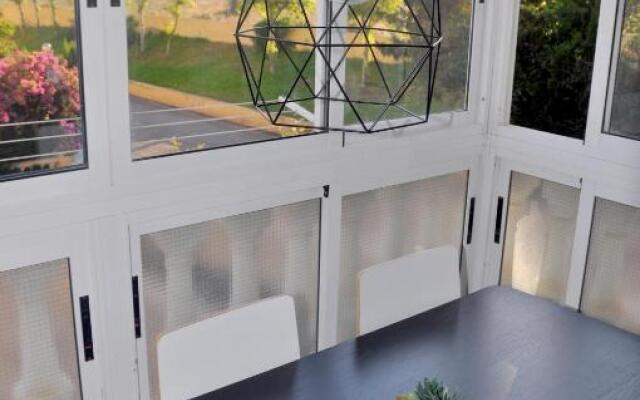 Apartamento con piscina y parking