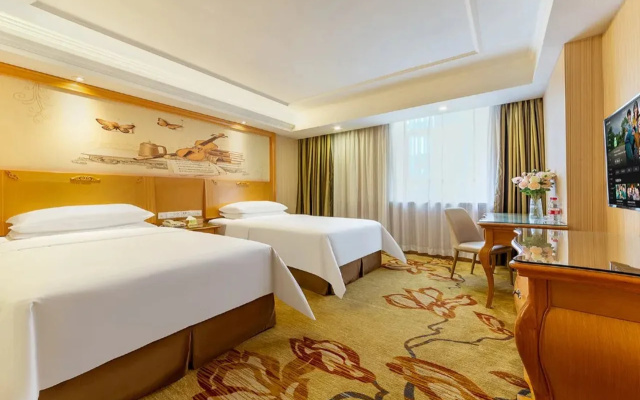 Vienna Hotel(Shenzhen Shajing Jingji Baina)