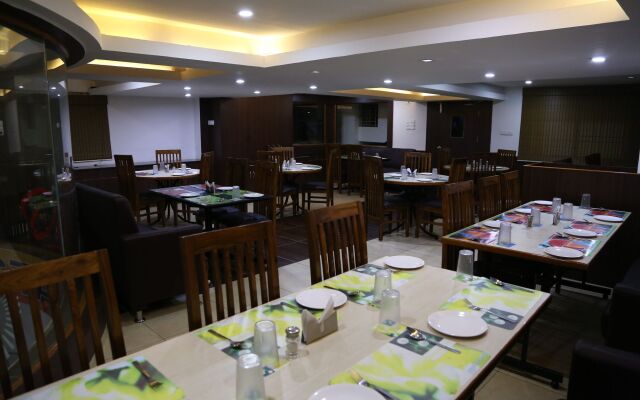 Hotel SPR Inn