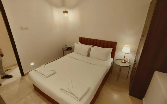 The Majlis Hotel - Near Taj Hotel Colaba