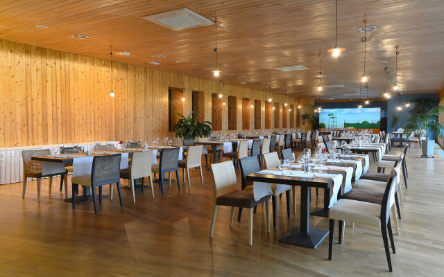 Park Holiday Congress & Wellness Hotel