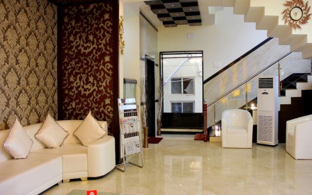 OYO 5702 Hotel Rajmahal Orchid