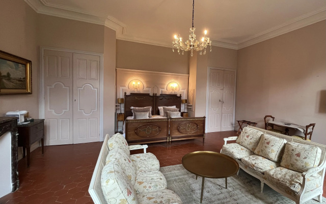 Chateau de Roquelune