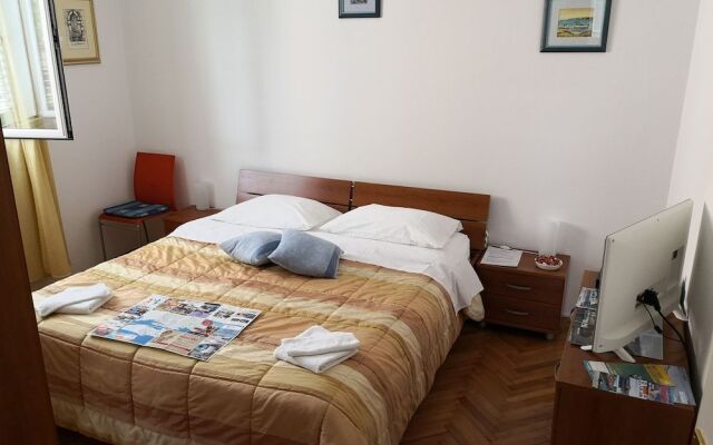 The Nice Dreams Guesthouse
