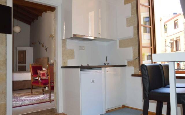 Erietta Suites