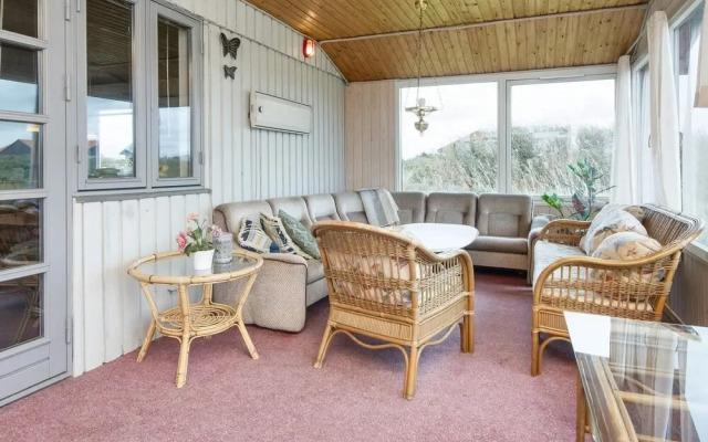 10 Person Holiday Home in Harboore