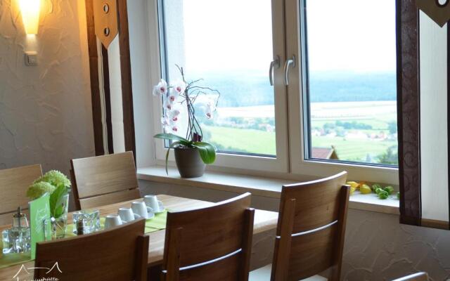 Triniushütte Hotel & Ferienwohnung "Thüringens schönste Aussicht"