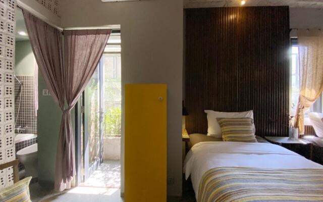 Kaia Gallery Hotel