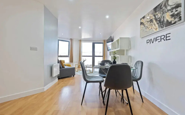 Chic Birmingham Apartment With 2 Bedrooms