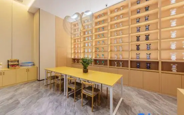 Starry Cloud Hotel (Jiangshan Hushan Park Branch)