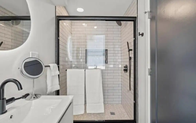 E Passyunk Ave 1BR Gem Prime Location