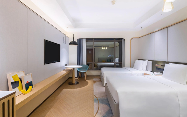 Holiday Inn Chongqing Guanyinqiao by IHG