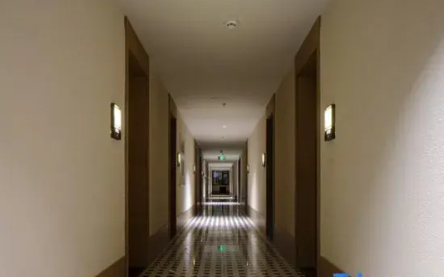 Shenyang Station X Hotel (Taiyuan Street Wanda Plaza)