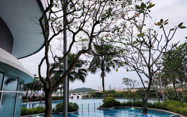 Putrajaya Dwiputra 6 Plus 1 PAX Fully Air-Con