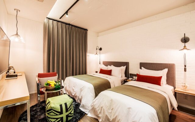 Daejeon Namoo Hotel
