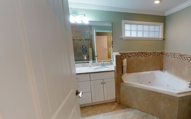 Arrive Duplex by Jekyll Realty
