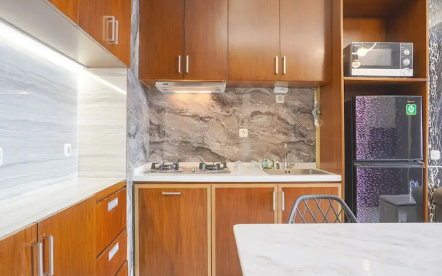 Homey And Spacious 2Br At Samara Suites Apartment