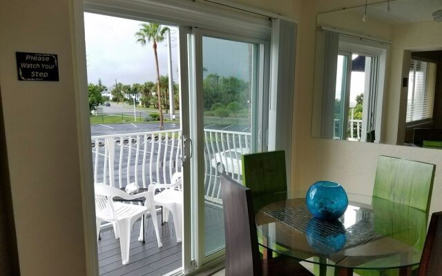 Royal Mansions Resort