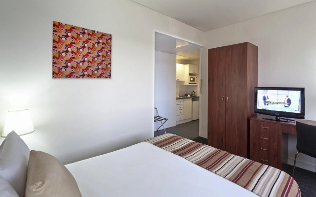 Macleay Hotel
