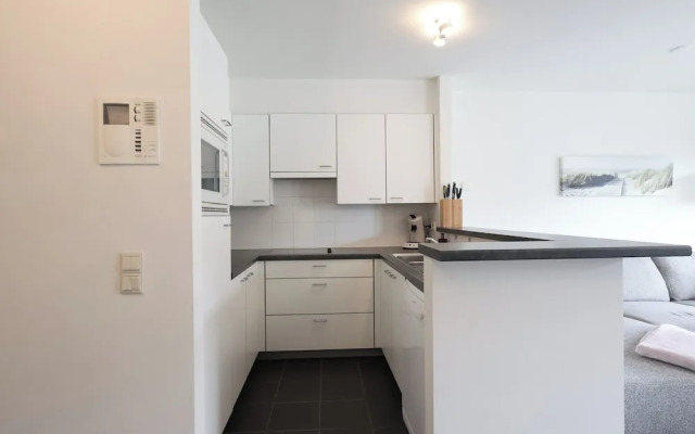Apartment With 2 Rooms and Balcony