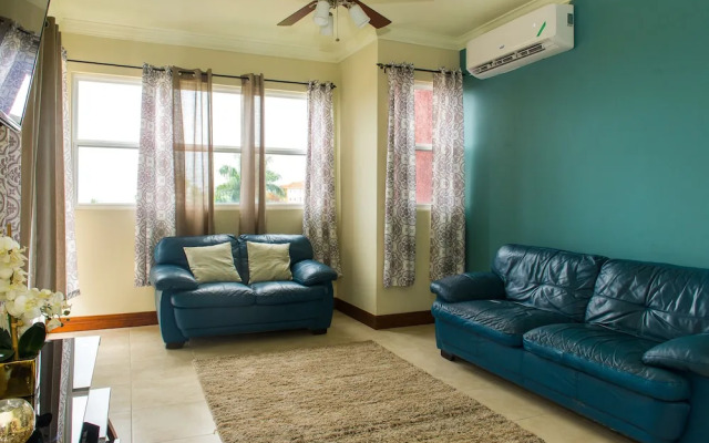 Kingston Modern Duplex Apartment