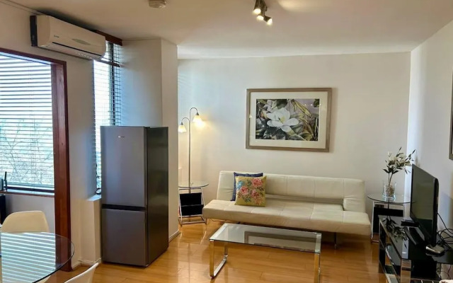 Orly Suites ll