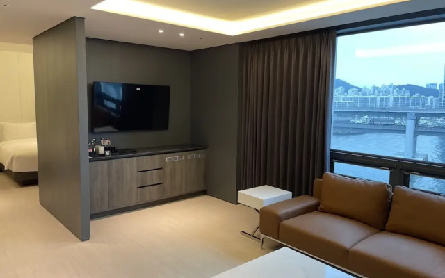 AG405 Hotel