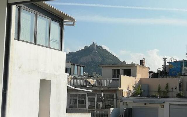Sandra Stay Acropolis View